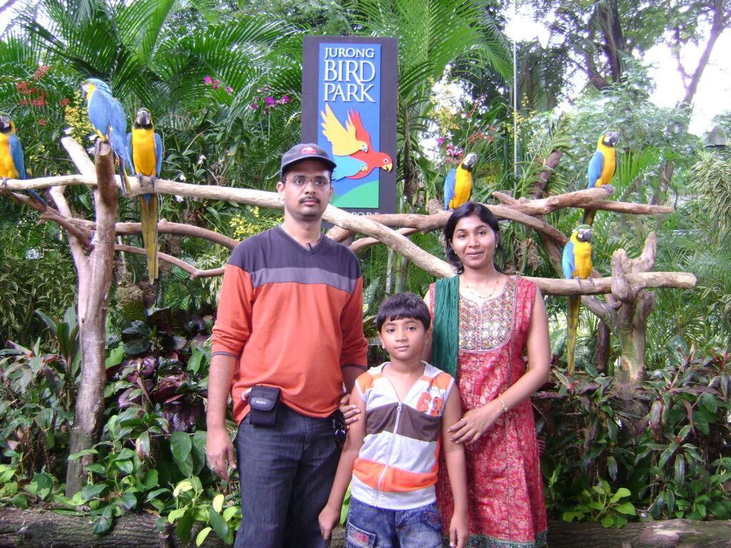 parrot paradise jurong bird park