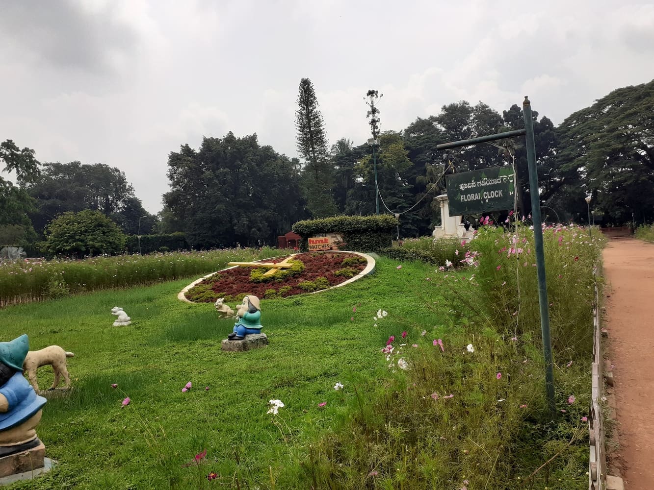 floral clock in lalbagh garden