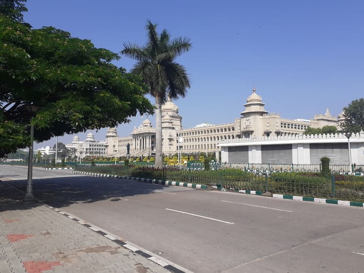 vidhana soudha walking