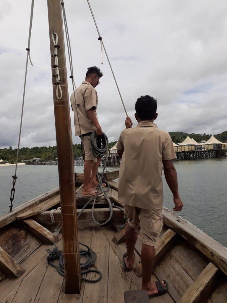 arriving at kiki beach