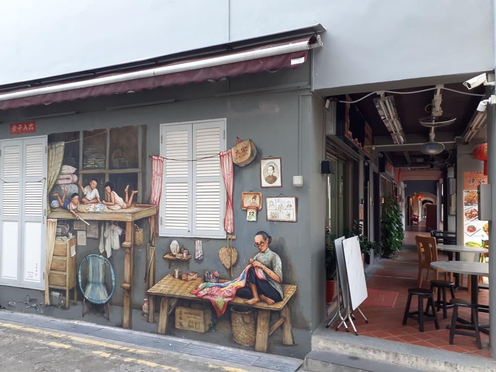 mural paintings chinatown singapore, chinatown singapore guide, singapore budget travel guide