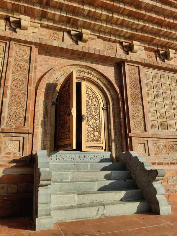 Hoa Lu Old Town Pagoda